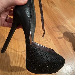 Brand New Steve Madden Platform Heels size 7